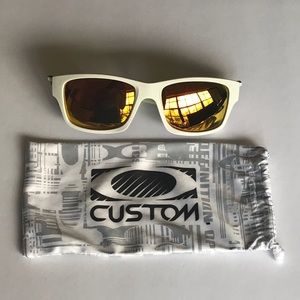 Oakley Jupiter Squared White / Gold Sunglasses